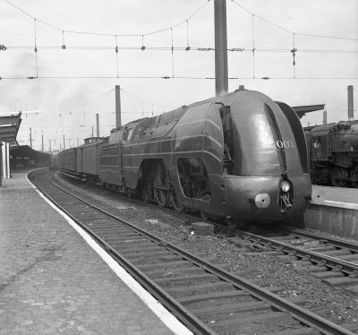 17 juin 1950 : Type 12 N° 12.003 à Bruxelles-Midi 